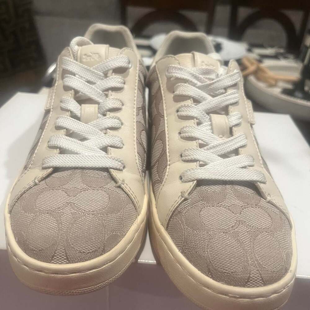 Coach Lowline Low Top Signature Canvas Sneakers - Picture 4 of 7